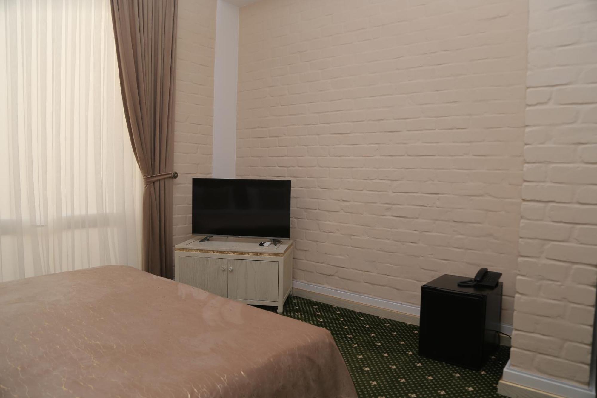 Bek Plus Hotel Takchilik Экстерьер фото